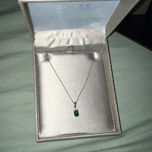 Emerald Diamond Silver Necklace and Ring